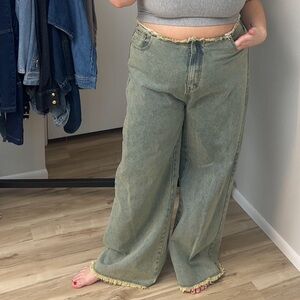 PrettyLittleThing Olive Frayed Wide-Leg Jeans